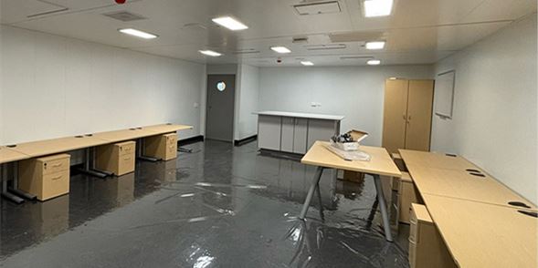 スチール家具